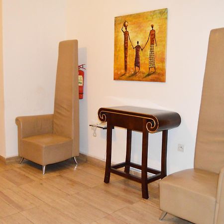 Leon Hotel Kinszasa Zewnętrze zdjęcie