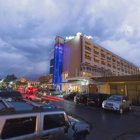 Leon Hotel Kinszasa Zewnętrze zdjęcie