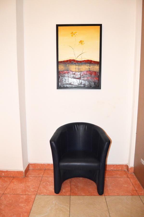 Leon Hotel Kinszasa Zewnętrze zdjęcie