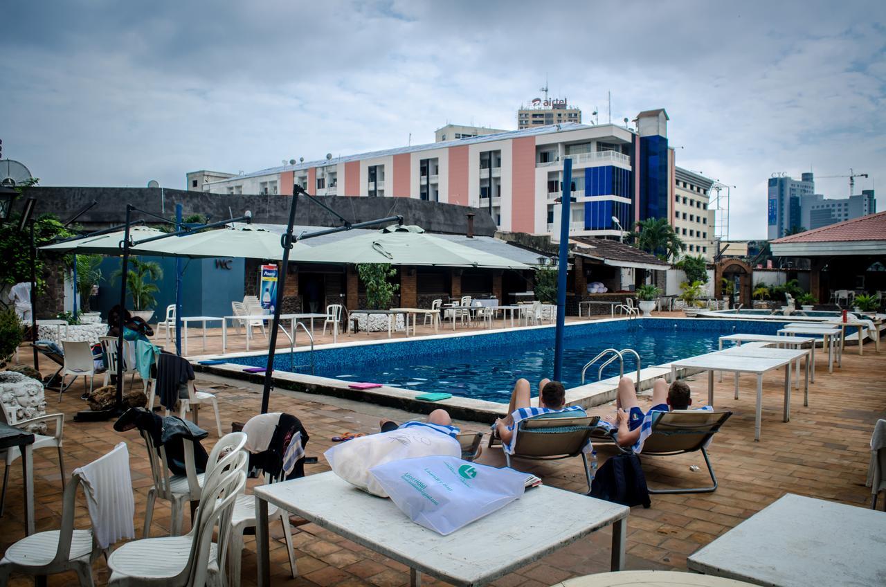 Leon Hotel Kinszasa Zewnętrze zdjęcie
