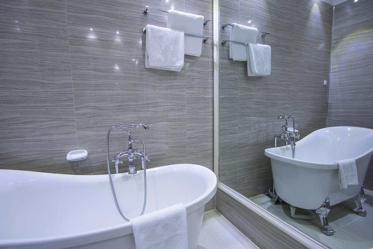 Leon Hotel Kinszasa Zewnętrze zdjęcie