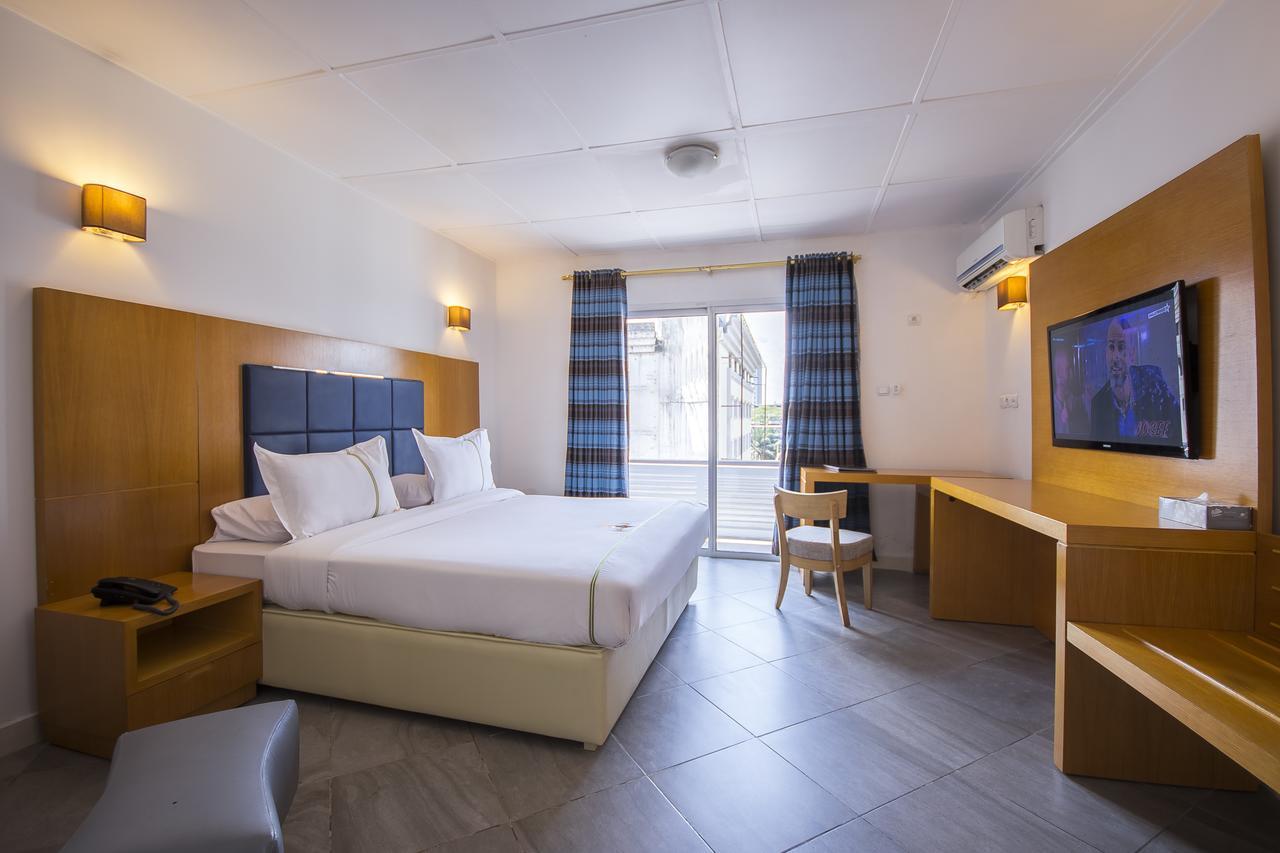 Leon Hotel Kinszasa Zewnętrze zdjęcie